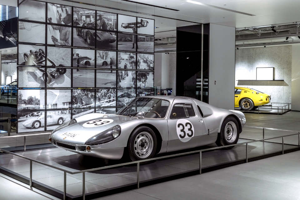 Porsche 904 Carrera GTS (Won the prototype class at the 1964 